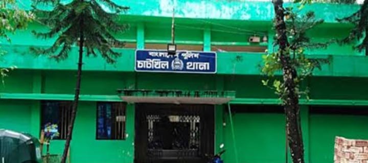 নিজ ঘরে নামাজ পড়তে উঠে ছুরিকাঘাতে নারী খুন